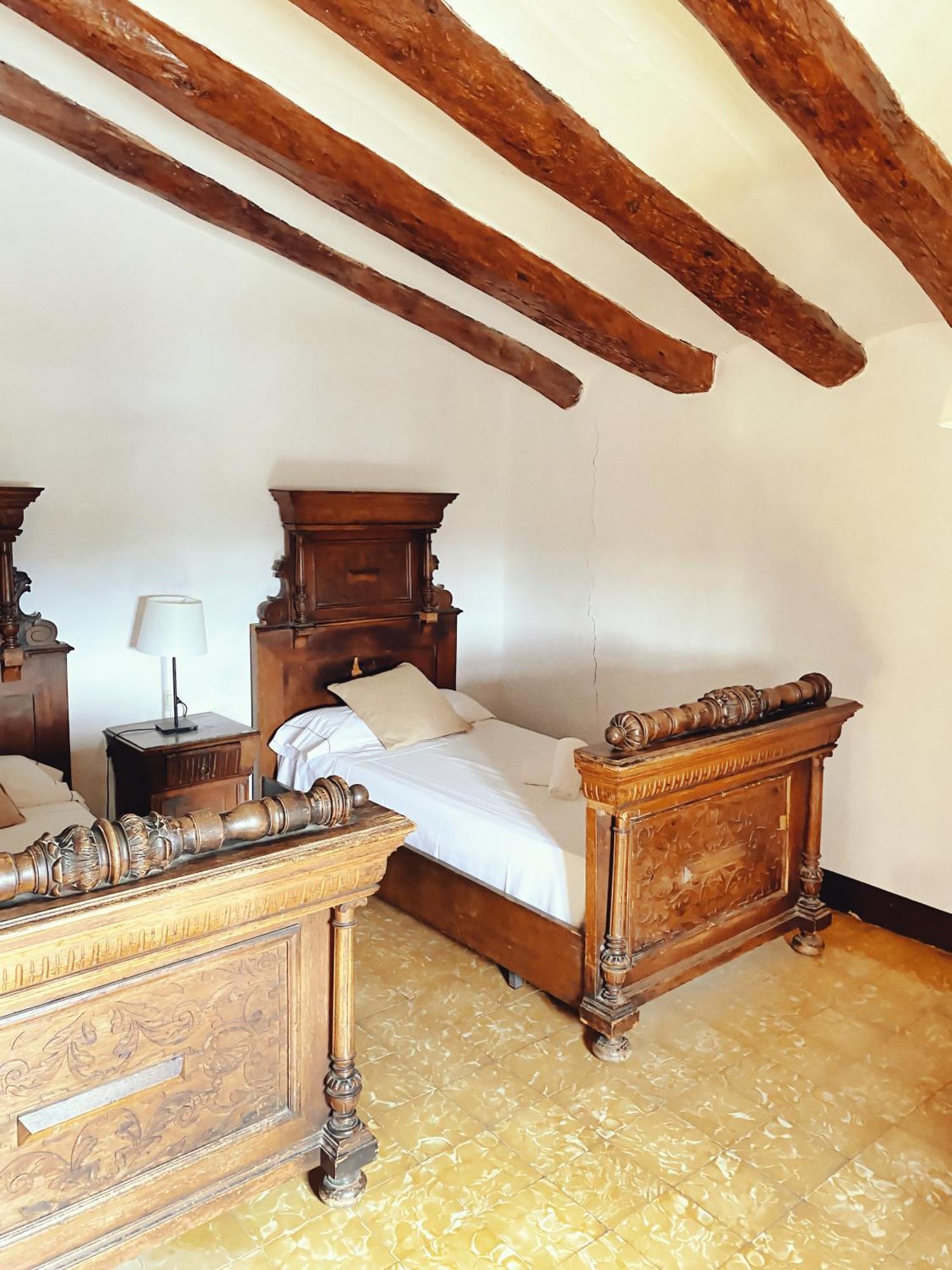 Masia Olivera Sant Pau d'Ordal Bilik gambar